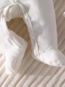 Newborn Simple White Long Sleeve Romper Set, Includes Blanket, Hat, Mittens, Multi-Piece Homeware - White - View 5