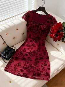 Franclia Women's Elegant 2026 Spring/Summer Short Sleeve Velvet Jacquard Mesh Elastic Fitted Mini Dress - Green - View 1