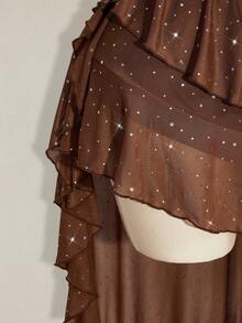 SHEIN ICON Đầm slip size lớn màu đen cổ chữ V, viền bèo nhún, ngắn trước sau dài, kiểu Y2K gợi cảm với dây đeo mảnh và viền bèo nhún, kiểu Y2K gợi cảm với chất liệu lưới đính sequin và viền bèo nhún, thích hợp cho hẹn hò, dự tiệc. - màu nâu - Xem 8