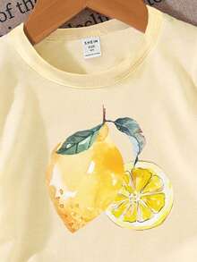 1 pieza de camiseta de cuello redondo de manga corta con estampado floral de verano casual y linda para niñas jóvenes, adecuada para salidas en vacaciones de verano, nueva moda SS26, atuendos de verano - Amarillo - Ver 5
