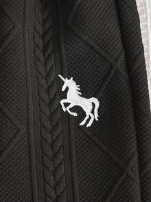 SHEIN Explorewe 2件套男童休闲刺绣二合一提花面料短袖T恤和短裤，舒适套装，适合日常休闲户外活动，春夏穿着。 - 黑色 - 查看 6
