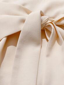 GlowEve CURVE Robe femme élégante de style français pour le travail, en tissu drapé, sans manches, taille lâche avec nœud papillon, couleur abricot. Convient pour les occasions décontractées et les grandes tailles. - Nude - Voir 6