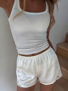 Siren Gaze 波西米亚风女士蕾丝边缎面丝绸短裤，闪亮弹力腰迷你短裤，衬裙短裤，半身衬裤，法式三角裤，连衣裙平角裤，全包臀内裤，休闲裤，女士缎面丝绸短裤，蕾丝边拼接迷你超短裤，丝滑低腰休闲衬裤，Y2K夏季阔腿休闲裤，女士纯色弹力腰蕾丝边宽松短裤，缎面蕾丝边短裤，夏季穿搭，女士度假穿搭，春夏优雅休闲造型，春夏奶油色短裤，荷叶边短裤，白色蕾丝短裤，灯笼裤荷叶边短裤，弹力缎面套穿蕾丝边短裤，可爱夏季度假波西米亚风可爱周日最佳情人节裤装，春季假日女士弹力腰宽松休闲短裤，夏季百搭 - 紫紅色 - 查看 1