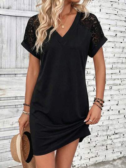 EMERY ROSE Women's Solid Color V-Neck Lace Patchwork Mini Dress