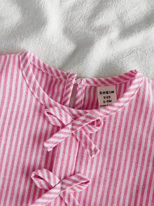 SHEIN Vintaside Kids 女宝宝条纹蝴蝶结荷叶边短款泡泡袖衬衫和短裤休闲两件套 - 彩色 - 查看 9