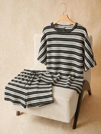 Elaquor Plus Size Women 2pcs Set - Striped Round Neck Top And Drawstring Waist Shorts, Casual Daily Wear