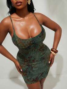 Radiana 大码女式时尚休闲弹力植绒绿色吊带迷你连衣裙，适合外出、购物、音乐节、派对、锐舞派对、电子音乐节等场合。 - 綠色 - 查看 1
