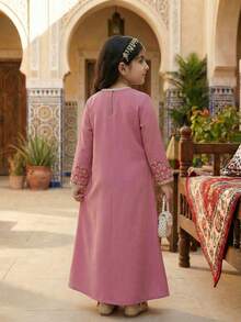 SHEIN 粉色碎花阿拉伯长袍，优雅的花领，休闲简约的传统长袖阿拉伯连衣裙，适合春夏穿着，优雅端庄的长袖连衣裙，祈祷长袍，舒适休闲，度假风，端庄的卡夫坦长袍，儿童阿拉伯长袍，少女长袍 - 彩色 - 查看 3