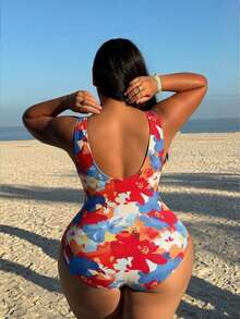 Slaydiva Plus Size Women Floral Print Twist Ruched One-Piece Swimsuit, Suitable For Beach Vacation, Pool Party, Beach Party - Multicolor - View 2