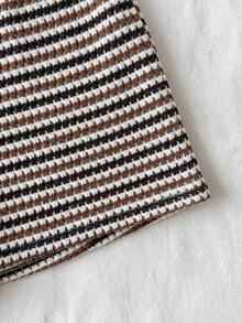 Travachic KIDS Bộ đồ đi nghỉ mát thường ngày cho bé gái tuổi teen: áo hai dây dệt kim kẻ sọc và quần short cạp chun. - màu nâu - Xem 3