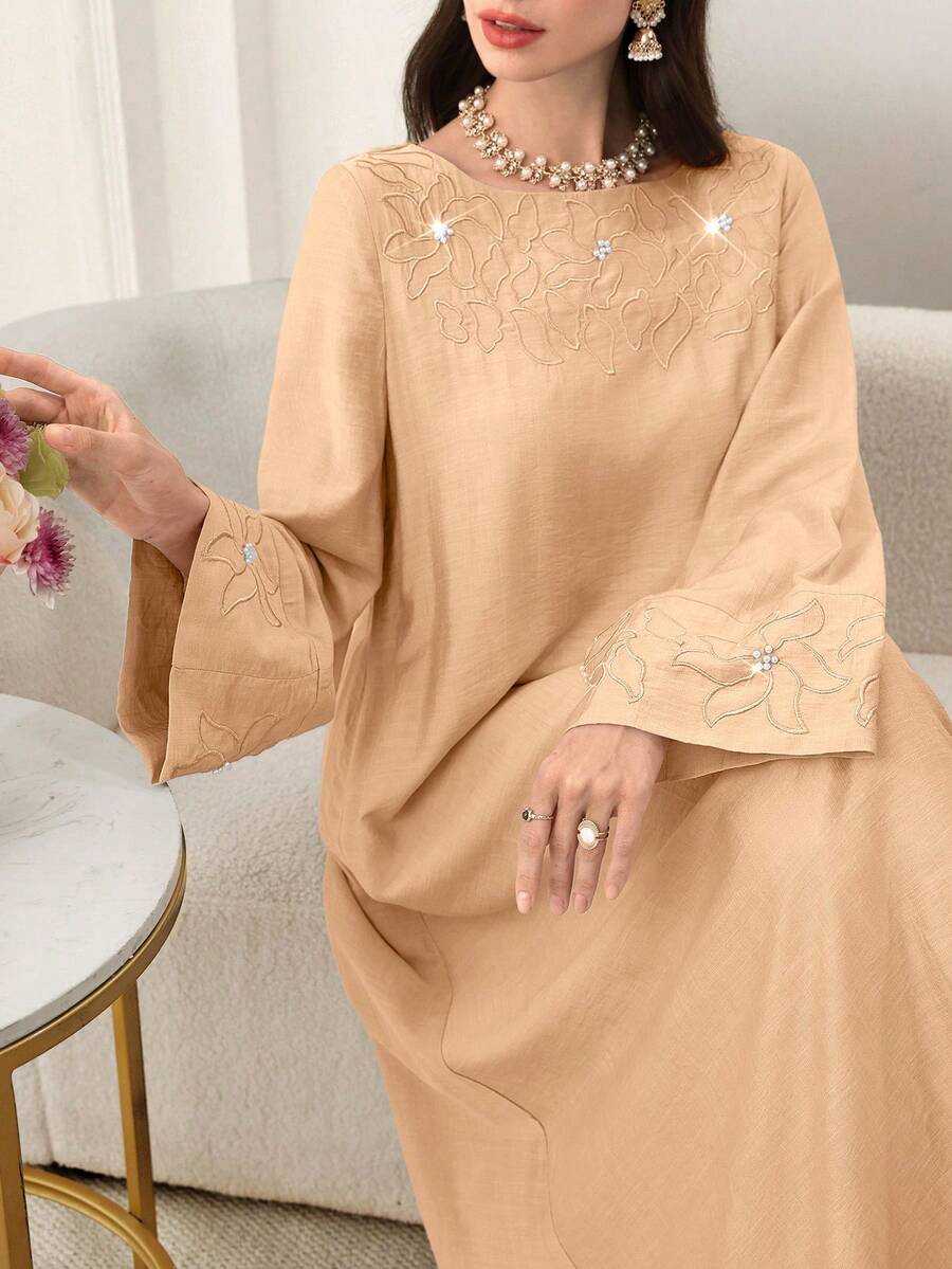 Yasmyna 花卉刺绣花瓣袖优雅上衣 - 卡其色 - 查看 1