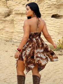 Rustia 春季、夏季、秋季、春秋两季、度假、优雅、毕业礼服、夏季女装、美式时尚豹纹拼接V领吊带不规则荷叶边下摆修身迷你连衣裙、豹纹露背吊带宽松无袖夏季连衣裙、独特设计女士短款连衣裙 - 彩色 - 查看 2