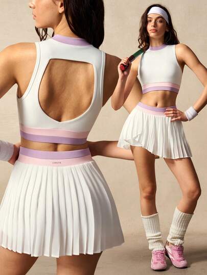 VARSIVA Bộ đồ thể thao nữ gồm áo tank top hở lưng kẻ sọc và quần váy xếp ly.