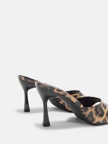 CUCCOO CURVES Wide Fit Women's Black Classic Mule Flats, Comfortable Low Heel Sandals Suitable For Commuting, Dates, Gatherings, Vacations, Parties, And Various Occasions - leopard print - View 9