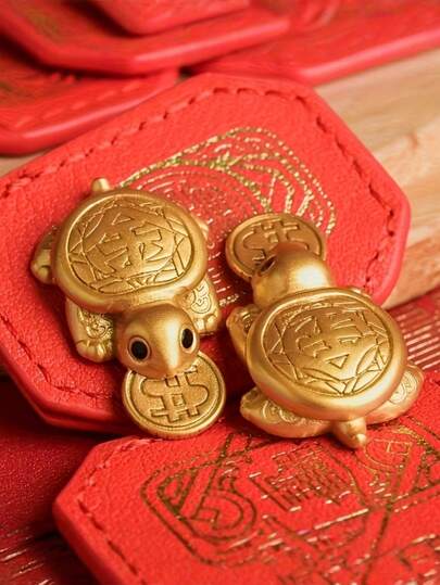 1个金属金色乌龟风水护身符摆件，手工制作，象征财富和保护，红色保护盒，吉祥幸运符，适合风水爱好者日常家居办公室桌面装饰，收藏摆件，礼品创意，传统工艺，带来好运的护身符