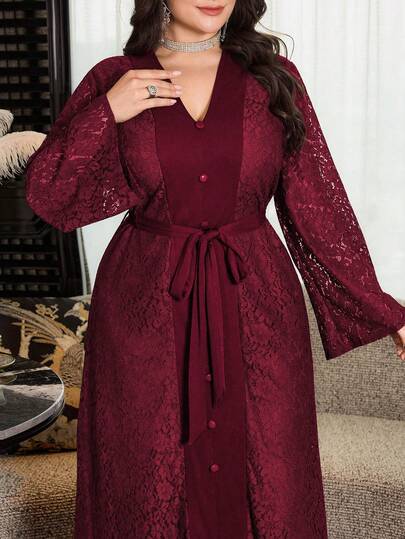 Modelyn Đầm dài tay cổ chữ V, màu trơn, phối ren, gân nổi, có thắt lưng, dáng regular fit, phù hợp cho mùa xuân thu, cỡ lớn.