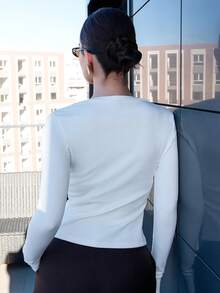 Bris Aura 女士秋冬日常外出必备休闲街头风白色弹力舒适微绒V领长袖T恤保暖内衬可爱上衣 - 白色 - 查看 2