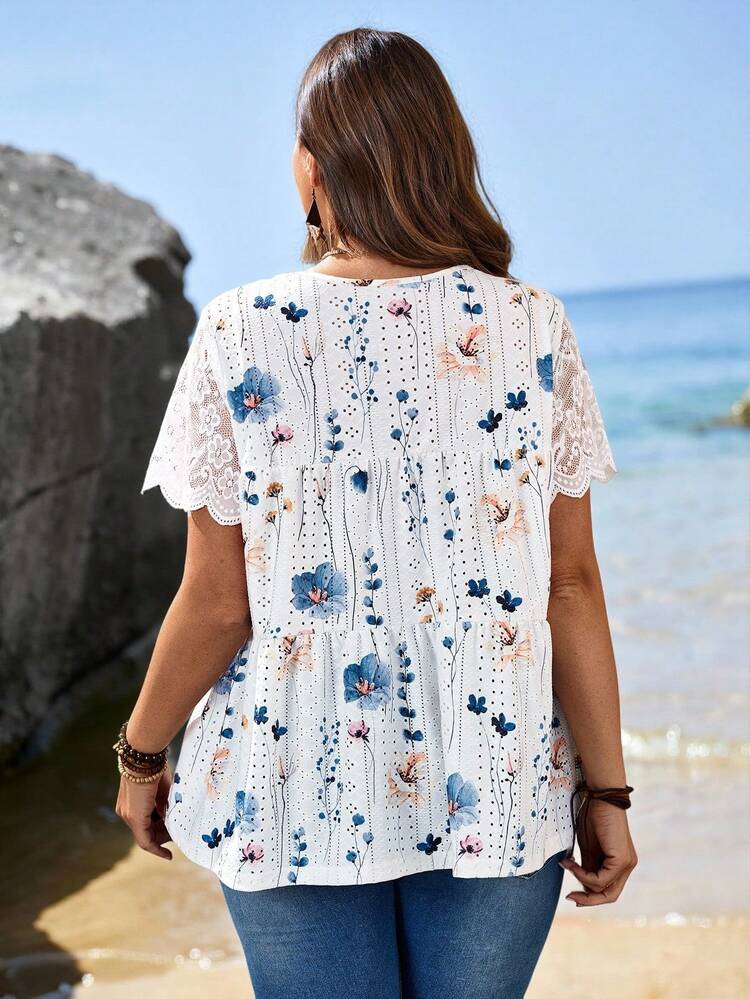 Plus Size Floral Lace Patchwork T-Shirt, Suitable For Spring/Summer Vacation, Summer Tops