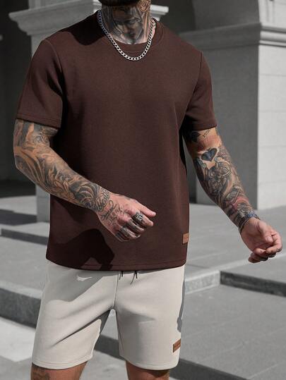 Manfinity CasualCool 男士舒适华夫格针织圆领短袖T恤套装（2件），搭配抽绳松紧腰短裤，休闲百搭，适合度假、聚会、外出、运动、办公等场合，经典春秋季风格，畅销套装，自穿或送礼皆宜。