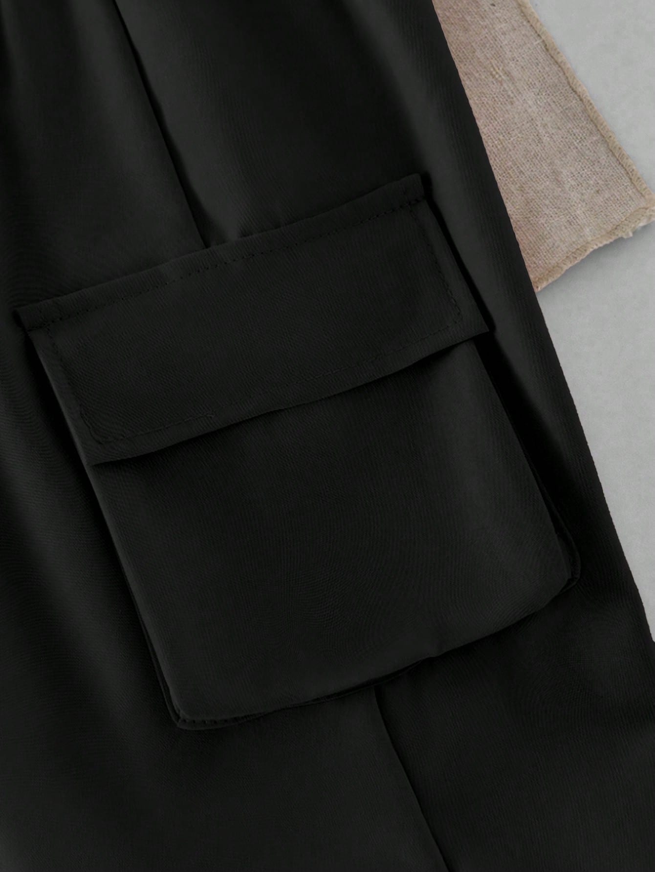 SHEIN Elladie kids مجموعة قميص وبنطلون كاجوال للفت...