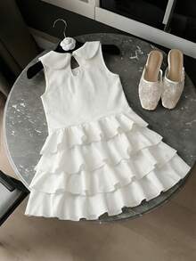 女童（小号）杏色纹理面料连衣裙，带领子、多层荷叶边下摆和蝴蝶结设计 - 杏色 - 查看 2