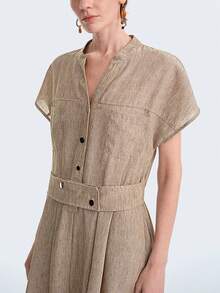 Aalyst 女士纯色高品质天丝双色亚麻法式优雅百搭连衣裙，适合工作、休闲、度假、海滩派对、下午茶等场合，立领，纽扣前襟，短袖，松紧腰，A字长款 - 卡其色 - 查看 2