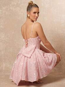 Lumalex 早春亮片斜纹软呢面料低胸吊带方领收腰宽松泡泡袖连衣裙,配超大蝴蝶结系带露背设计,适合女士穿着。早春连衣裙,适合度假、生日、婚礼、情人节礼物指南、浪漫情人节穿搭、宾客婚礼、情人节礼物指南、浪漫情人节穿搭、派对、夏季假日、海滩穿搭、奢华造型、低调奢华、舞会、聚会、宴会、简约、老钱、锐舞派对、音乐节、层次丰富的派对。 - 粉色 - 查看 4