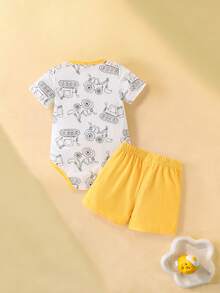 SHEIN Bộ áo liền quần và quần short in hình ô tô hoạt hình dễ thương cho bé trai, thích hợp cho mùa xuân/hè. - Nhiều màu - Xem 2