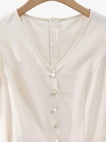 GlowEve 女士优雅缎面V领荷叶边袖口系带中长连衣裙，浪漫适合派对、婚礼季和夏季 - 杏色 - 查看 4