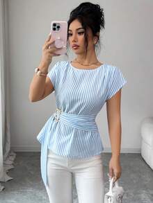 Elenzga 女士春夏时尚优雅蓝白条纹衬衫，短袖褶裥设计，配腰带，修身剪裁，适合工作、通勤、购物、约会和轻商务场合。 - 藍白色 - 查看 6