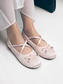 Mnmlis Giày ba lê đế bằng không gọng - Giày ba lê đế bằng siêu mềm với quai chéo và nơ dành cho nữ. - Bột đậu - Xem 7