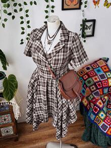 Sunspun Plus Size Women's Retro French Collar Plaid Waist Asymmetrical Hem Short Dress - Brown - View 6
