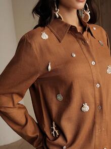 Anewsta Áo kiểu nữ mới, dáng rộng, thoải mái, làm thủ công, đính mặt dây chuyền vỏ sò ngọc trai, thiết kế đa năng cho kỳ nghỉ, tay dài. - màu nâu - Xem 1