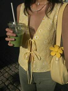 SHEIN EZwear New Summer Vacation Holiday Women's Casual Daisy Plaid Print V-Neck Tie Front Sleeveless Blouse, Summer - Yellow - View 7