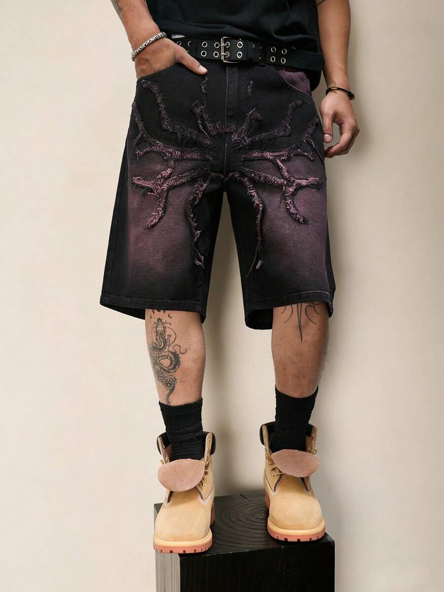 Manfinity EMRG Quần short denim dáng rộng nhuộm màu tím loang họa tiết nhện của thương hiệu New American Streetwear. - màu đen - Xem 1