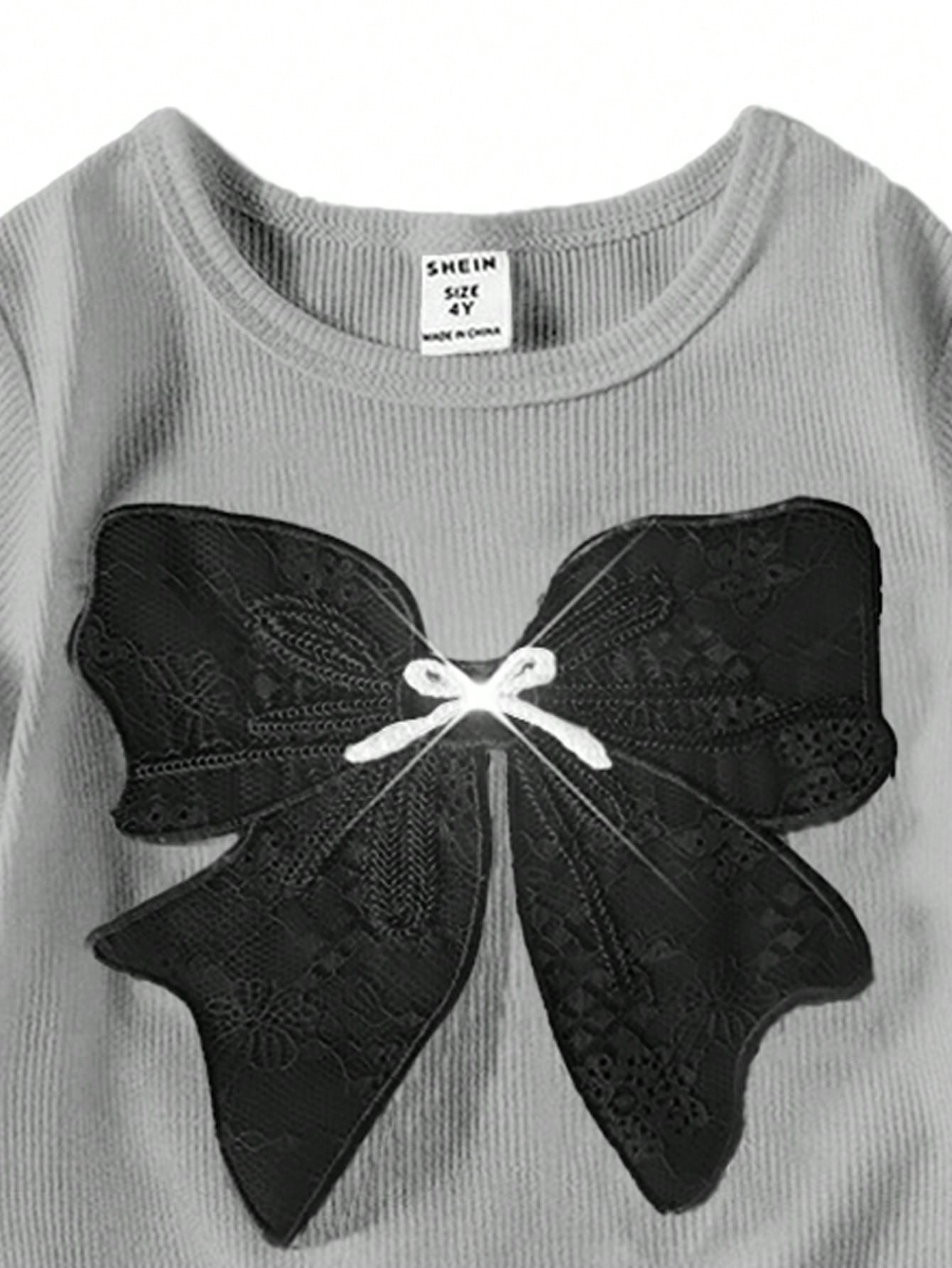 SHEIN Elladie kids مجموعة قميص وبنطلون كاجوال للفت...