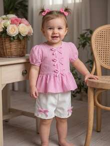 SHEIN Vintaside Kids 女宝宝条纹蝴蝶结荷叶边短款泡泡袖衬衫和短裤休闲两件套 - 彩色 - 查看 4