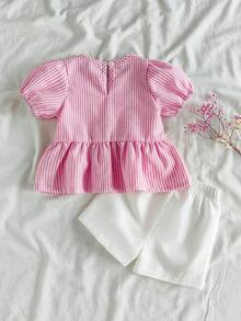 SHEIN Vintaside Kids 女宝宝条纹蝴蝶结荷叶边短款泡泡袖衬衫和短裤休闲两件套 - 彩色 - 查看 3