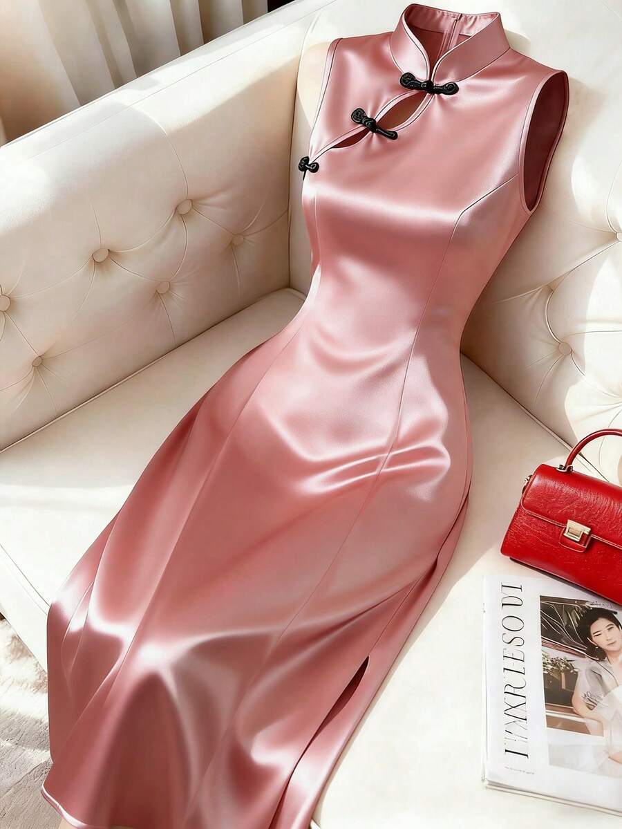 SHEIN Franclia 女士无袖连衣裙,立领设计,右侧饰有装饰缝线,左侧开衩下摆,后背拉链,收腰设计,中式元素修身连衣裙,优雅中长连衣裙,丝绸连衣裙,粉色连衣裙,优雅缎面连衣裙,优雅粉色缎面连衣裙,旗袍连衣裙,高贵连衣裙,缎面中长连衣裙,XS码连衣裙,Y2K连衣裙,惊艳连衣裙,奢华连衣裙,女士缎面连衣裙,优雅女士正式连衣裙,高品质连衣裙 - 藕粉色 - 查看 1