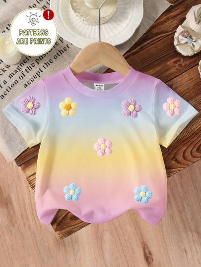 女婴彩虹渐变背景彩色花卉数码印花圆领短袖上衣，适合夏季上学、居家、户外活动穿着，可爱夏日女婴装扮，韩版风格