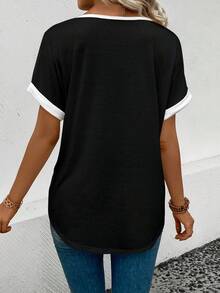 Nova camiseta feminina casual de manga curta com estampa de coração e decote em V. - Preto - Ver 2