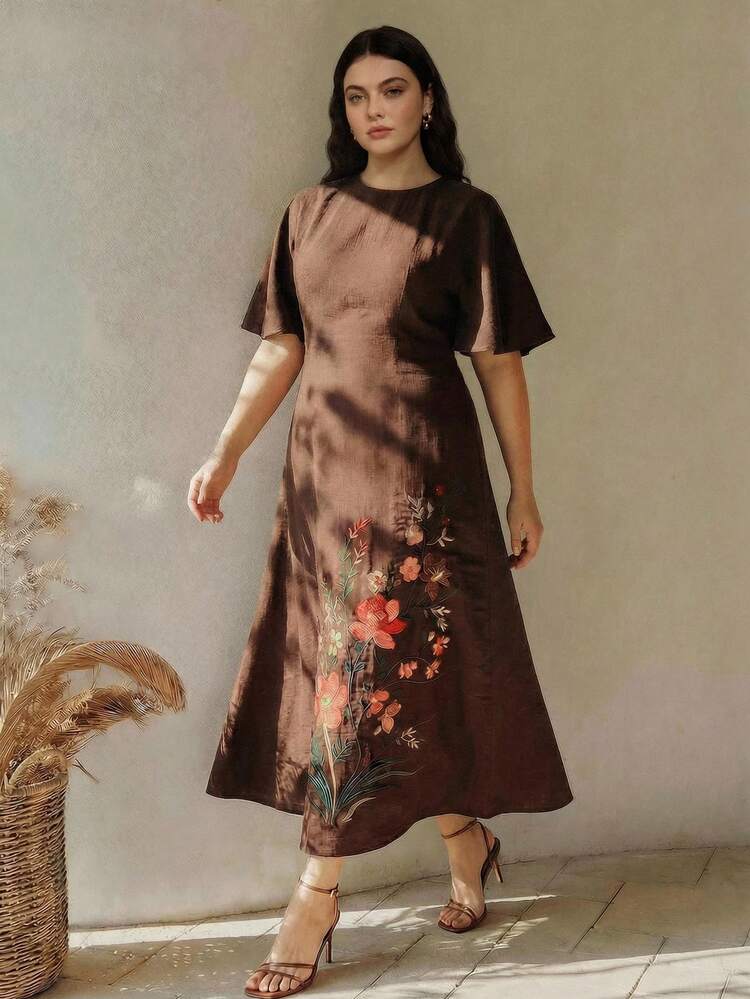 Plus Size Women's Elegant Embroidered Long Dress, Round Neck Short Sleeve, Summer