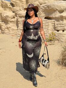 Rustia Plus Size Moon & Star Print Spaghetti Strap Loose Dress, Suitable For Spring/Summer Vacation - Black - View 4