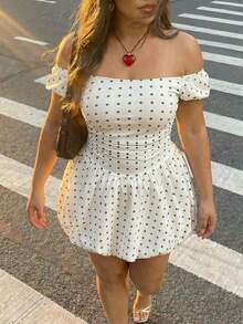 SHEIN ICON Große Größen Polka Dot figurbetontes Bubikleider, Off-Shoulder - Schwarz und Weiss - Übersicht 1
