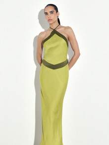KSTM 女士黄绿色露背吊带长裙，饰以橄榄绿撞色滚边，优雅飘逸的廓形，适合特殊场合 - 綠色 - 查看 4