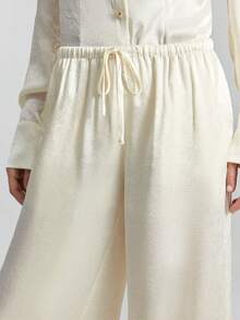 Ontre Petite 2026 SS PETITE Pantalones de pierna ancha para mujer, pantalones casuales de unicolor de verano de ajuste holgado en blanco y albaricoque, adecuados para salidas de verano, ropa de oficina, maestros, clubes, estilo retro vintage, estilo urbano casual, tejido de punto, moda urbana casual minimalista de verano, talla petite, versátil - Blanco - Ver 6