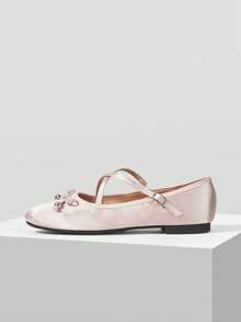 Mnmlis Giày ba lê đế bằng không gọng - Giày ba lê đế bằng siêu mềm với quai chéo và nơ dành cho nữ. - Bột đậu - Xem 4