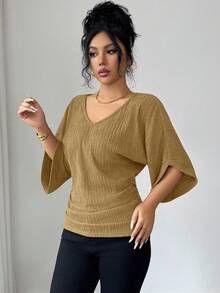 Elenzga Kaos Wanita Polos Bertekstur dengan Leher V, Pinggang Longgar, dan Detail Kerutan yang Elegan - Khaki - View 5