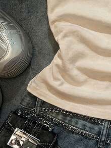 SHEIN EZwear Áo thun nữ tay ngắn ôm sát, eo nhún, trễ vai, thích hợp cho mùa hè, kiểu dáng retro Mỹ. - Màu be - Xem 5