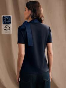 Anewsta Essential Anewsta 女士藏蓝色混纺棉质翻领短袖修身T恤，领口拼接牛仔布效果面料，优雅休闲的简约风格，修身剪裁，适合日常休闲或通勤穿着。藏蓝色上衣 - 藏蓝色 - 查看 3